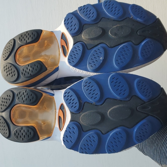 Boy Puma Sneakers - Picture 2 of 4